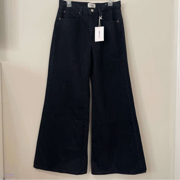 FRAME Denim Easy Wide Flare in Inkwell Black - Picture 10 of 16